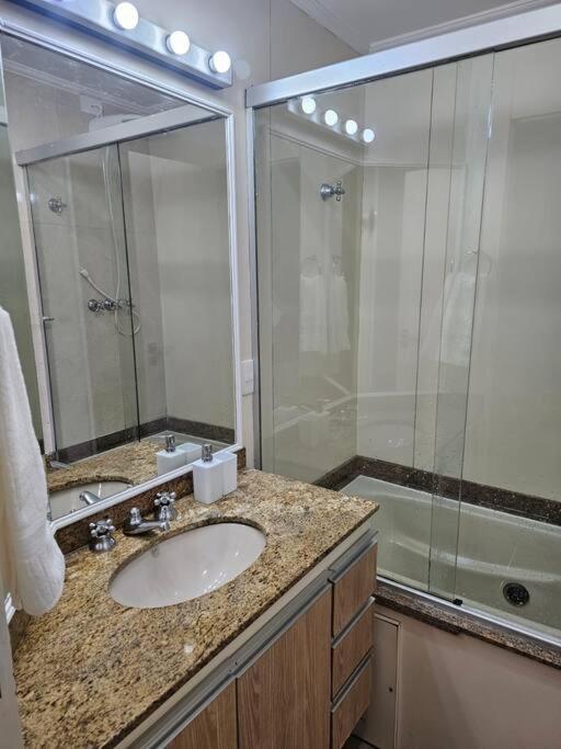 Flat Capitania Varam 143 Pitangueiras Guarujá Esterno foto